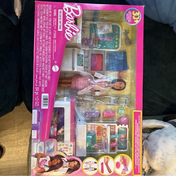 Barbie Doctor Set with Pink and White Gear - Picture 1 of 8